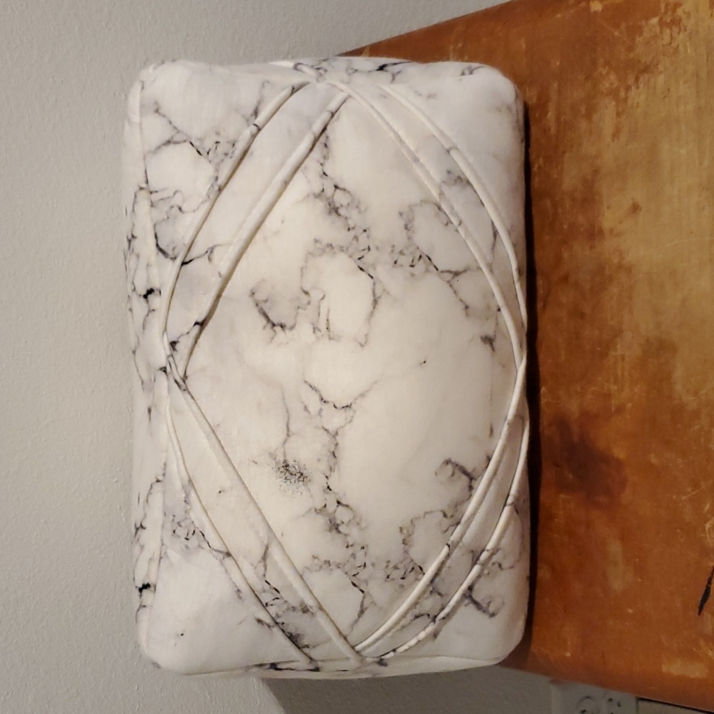 Travel / neck pillow. New with tag - TRIANGLE PILLOW